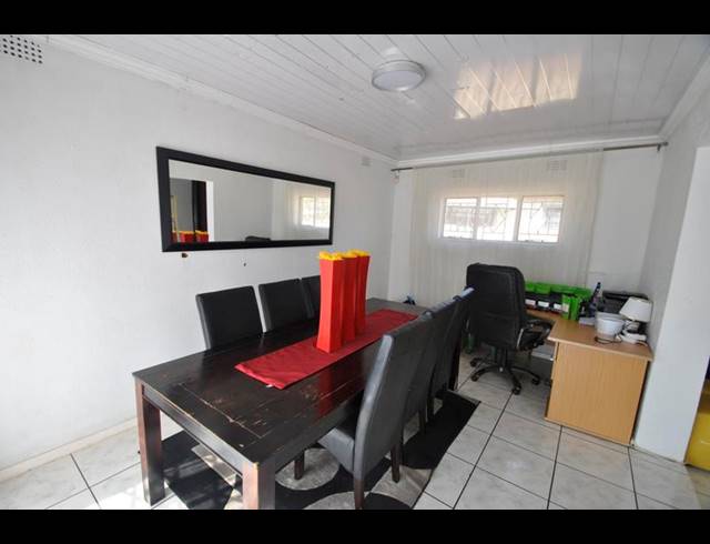 8 BEDROOM HOUSE FOR SALE IN DAWN PARK